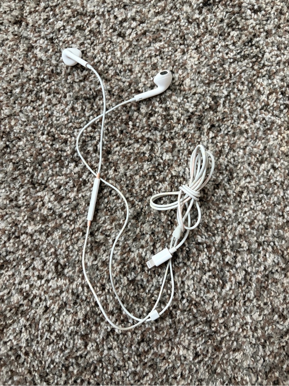 Apple White Lightning EarPods with Remote